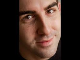 Kurt Equiluz singt “Will dir die Welt zu Füßen legen” von Paul Abraham