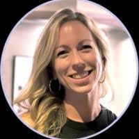 Courtney Schmidt's Instagram, Twitter & Facebook