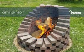 A person together with his family and friends have gathered around the communal fire since time immemorial. 19 Diy Fire Pit Ideas That Wont Break The Bank In 2021 Houszed