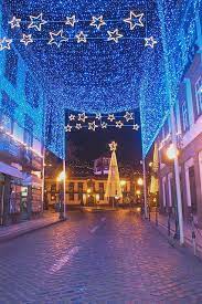 Christmas Lights And Trees Led Christmas Lights 1000bulbs Com Christmas Lights Led Christmas Lights Northern Lights Holidays