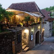 It is a member of the les plus beaux villages de france (the most beautiful villages in france) association. Saint Cirq Lapopie Restaurant Le Cantou Photos Facebook