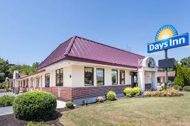 Most hotels in dover accepts both cash and major credit cards. Days Inn By Wyndham Dover Downtown Dover De Hotels