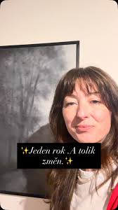 Můj rok 2025 v pár větách? Byl to rok, kdy mi život ukázal, že sny se plní…  Londýn,Open Art Fest, Mánes. Prodané obrazy,vděčnost a uvědomění, že někomu  moje práce opravdu něco přináší