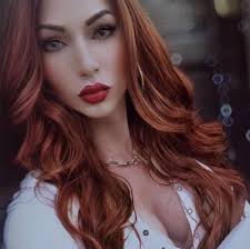 Leah Andrade's Instagram, Twitter & Facebook