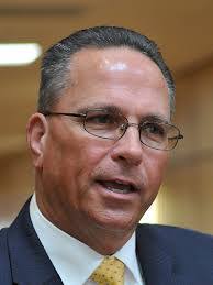 Randy Hutchinson's Instagram, Twitter & Facebook