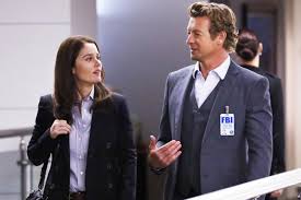 Exclusive Mentalist Sneak Peek Why Is Jane Ignoring Lisbon S Calls Tv Guide In 2020 Simon Baker The Mentalist Robin Tunney
