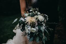 Real wedding photo covid micro wedding backyard wedding evoke design and creative bride peach nails neutral bouquet eucalyptus. Madison Wisconsin Florist Wedding Flowers And Special Events Madison Wedding Flowers
