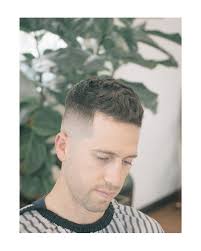The kind of beard that will suit you and your personality, the best, is one that compliments and suits the shape of your face. A Look At 10 Best Haircuts For Oval Faces Men In 2021 Wisebarber Com