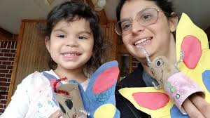 I hope you have a great day with your family. vicky and I managed to make  some butterflies. Who of you like butterflies?