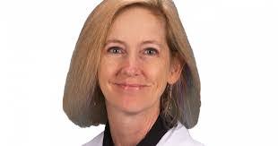 Lynn Batten's Instagram, Twitter & Facebook