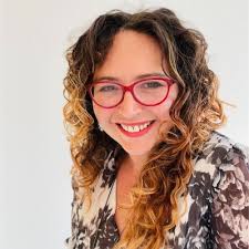 Chloé Rezlan : Merci à toi Chloé pour ta si grande réactivité, ton aide  infaillible et ton soutien appréciable et très apprécié.