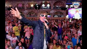 Poslechněte si album mickie krause duette od mickie krause na deezeru. Mickie Krause Live Im Megapark 2015 Youtube