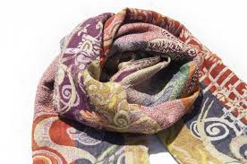水煮羊毛披肩 針織圍巾 刺繡圍巾 羊毛披巾 喀什米爾cashmere 花 omhandmade 圍巾 披肩 pinkoi youtube design facebook youtube