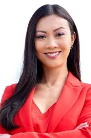 Lily Wu's Instagram, Twitter & Facebook