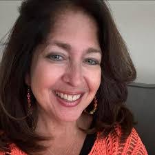 Lori Lesser's Instagram, Twitter & Facebook