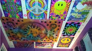 Edgy bedroom hippie bedroom decor grunge bedroom hippy bedroom neon bedroom room ideas bedroom aesthetic bedroom trippy tapestry psychedelic tapestry. Pin On Room Inspo 2