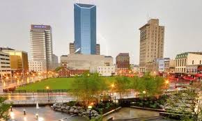 The kentucky is a lexington landmark, which has become a meeting place for visitors and residents alike. Downtown Lexington Lexington Kentucky My Old Kentucky Home Wonderful Places