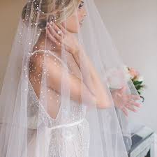 A finger tip length is the most popular length suitable for most wedding dresses especially the longer length gowns. Long Short And Everything In Between 23 Wedding Ready Veils In Every Style