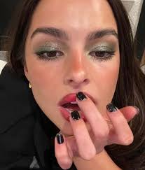 Brooklyn Carlson (brooklynrcarlson)