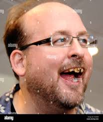 Emmy Award winning special effects artist Todd Masters, founder of  MASTERSFX, shows how easy a stick of gum and walnuts can transform into set  of bad teeth during the worldÃ•s first Ã'Aliens