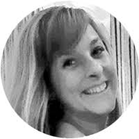 Linda Watt's Instagram, Twitter & Facebook