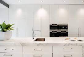 An integral component of kitchen or and bathroom designs, cabinet handles and pulls are critical for proper functioning of cabinets. 6 Things To Consider When Choosing Kitchen Cupboard Handles Houzz Uk