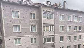 Dış cephe, binaların her bir yüzeyinin dikey çizgide yürüyen, metrekareleri kaplayan kısmın genel ismidir. Binalarda Dis Cephe Tadilat Tamamlama Ve Mantolama Uygulamasi Gn Yapi