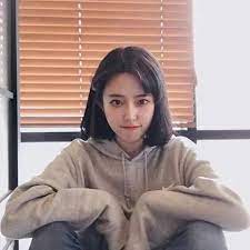 Pin By Chelo Mimic On Ulzzang Girls Korean Short Hair Girl Short Hair Ulzzang Short Hair