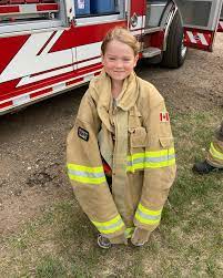 What a fantastic Canada Day here in Devon! Thanks everyone for coming by  the trucks and being so friendly. We ran out of frisbees and jr fire hats!  #canadaday🇨🇦 @townofdevon
