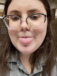 Where do you store leftover cornbread?