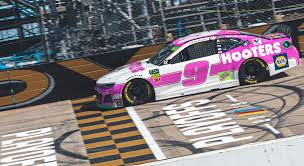 Thearrogantcorndog chicago cubs fan highland rd member since sep 2009 12641 posts online. Chase Elliott Hooters Raise Awareness With Pink Scheme Nascar Com