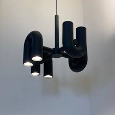 Create an arched rail or just something. Cirkus Chandelier Cirkus Chandeliers Mooielight