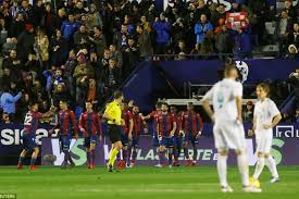 Real madrid scores 1.6 goals in a match against levante ud and levante ud scores 1.2 goals. Cuplikan Gol Real Madrid 1 2 Levante La Liga Sundul Com
