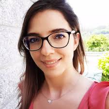 Vera Castro's Instagram, Twitter & Facebook