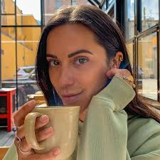 Living Now With Maia