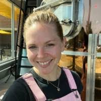 Lindsay Perdue's Instagram, Twitter & Facebook