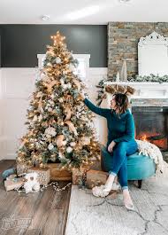 Whether you prefer a real tree, an artificial tree, or even a white christmas tree, these holiday decorating ideas should get you inspired! RachetÄƒ MÄƒtura Mesaj Country Christmas Tree Decorating Ideas Justan Net