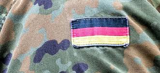 In meinem fall reicht mir die info, wie man eine deutschlandfahne ohne wappen zusammenlegt. Experten Afghanische Bundeswehr Ortskrafte In Sicherheit Bringen