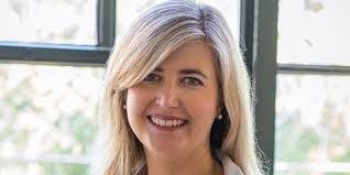 Suzanne Canada's Instagram, Twitter & Facebook