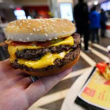 Wendy S Vs Mcdonald S Fast Food Battle Over Fresh Vs Frozen Beef