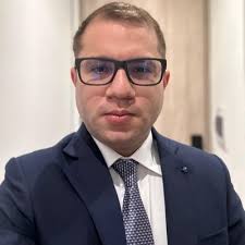 Michael Botello (@michaellbotello)