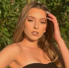 Dane Fowler's Instagram, Twitter & Facebook