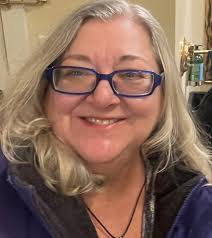 Lori Eidson's Instagram, Twitter & Facebook