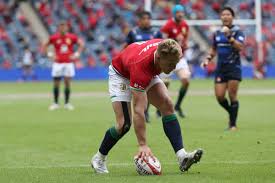 He is the current captain of the wales national team, and the former captain of the ospreys. G1 Blv7nqvxwum