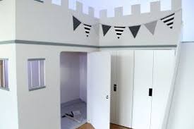 Ein Neues Ritterzimmer Fur Little L Mit Einem Ikea Hack Fur Ein Ritterburg Zimmer Ikea Bett Hochbett Hochbetten Kinderzimmer