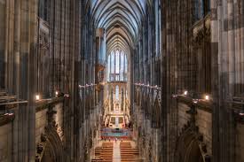 Der kölner dom ist das wahrzeichen der stadt und die mit abstand bekannteste sehenswürdigkeit. Hohe Domkirche Sankt Petrus Koln Visit A Church