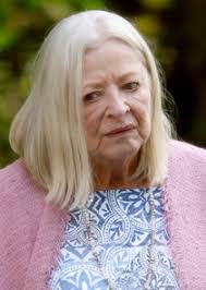 Evelyn Hunt's Instagram, Twitter & Facebook