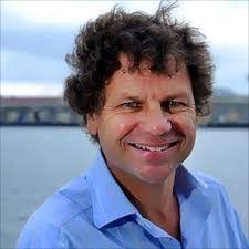 Mike Dovey's Instagram, Twitter & Facebook