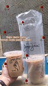 Keduanya dapat menemani para penikmatnya saat sedang ingin menenangkan hati. Quote Kopi Janji Jiwa Quote Kopi Kopi Kopi Es Kutipan Kopi