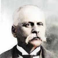 Amanda Woolf's Instagram, Twitter & Facebook